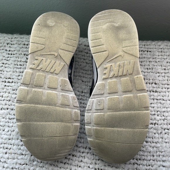 Youth running shoes - Nike - Picture 7 of 8